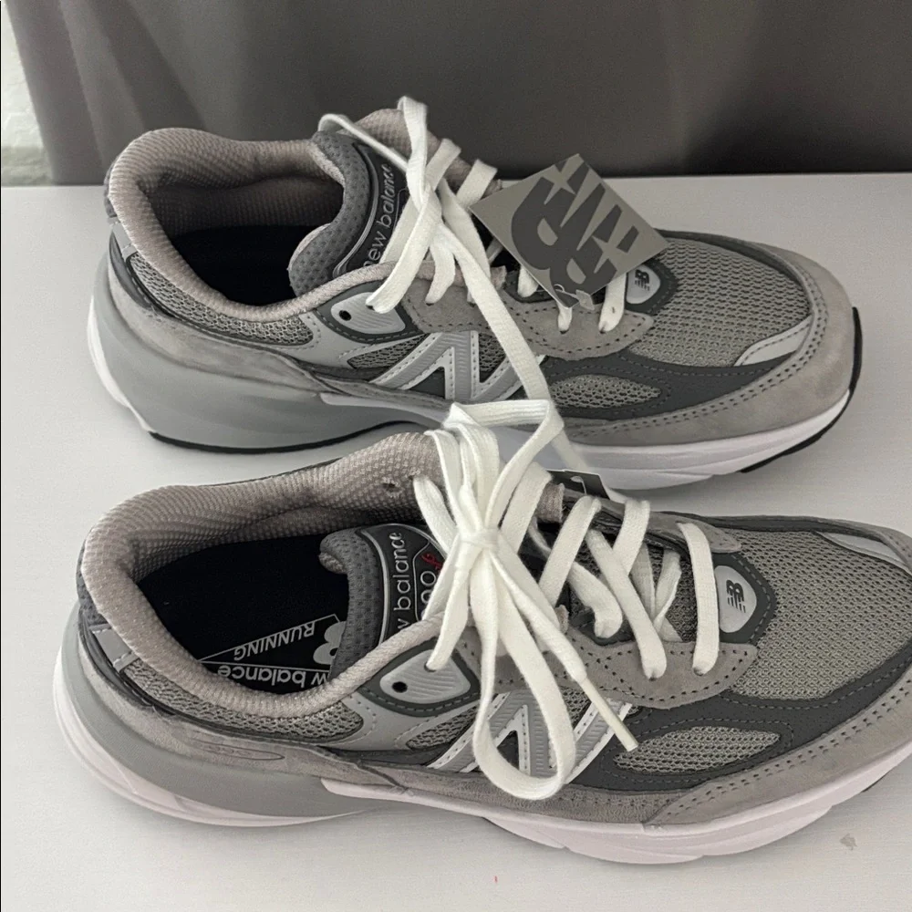 NWT New Balance 990 Womens Running Sneakers - Picture 2 of 9